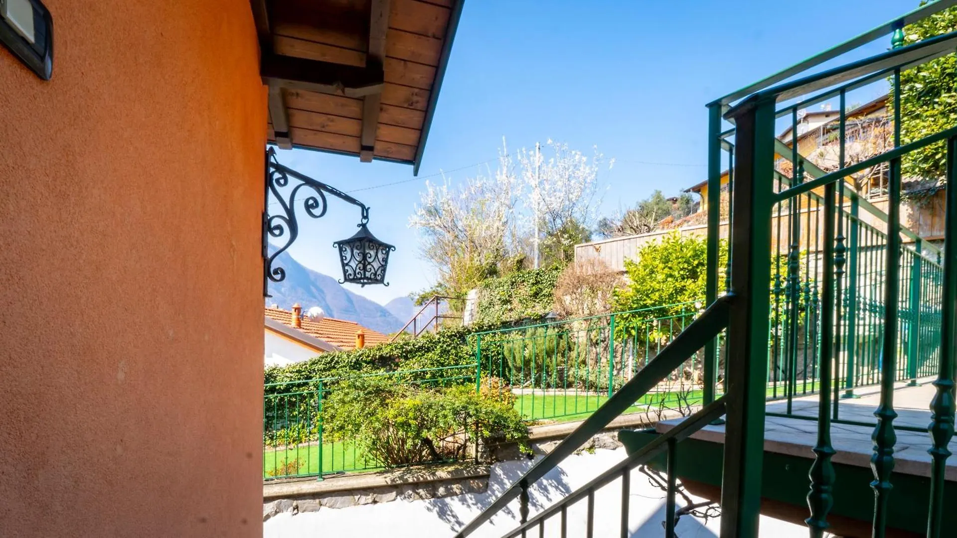 Apartment Appartamento Ondina Nesso Italy